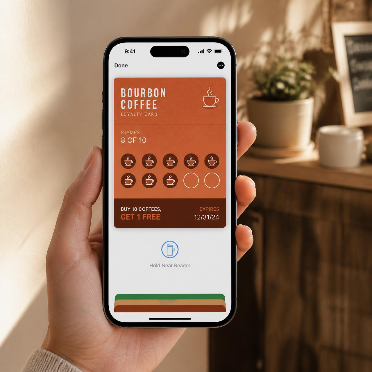 Carte de fidélité d'un café affichée dans l'Apple Wallet d'un iPhone